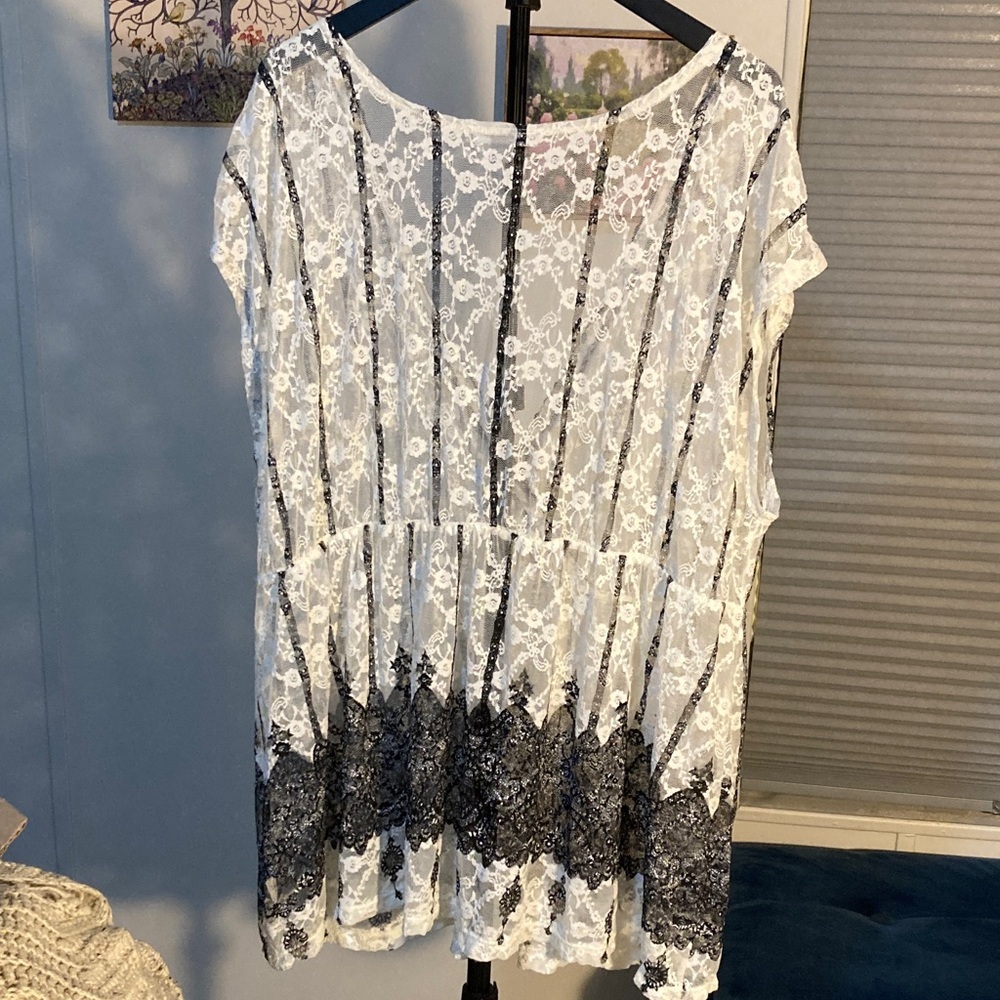 NY Collection Black and White Lace Blouse - Picture 4 of 7